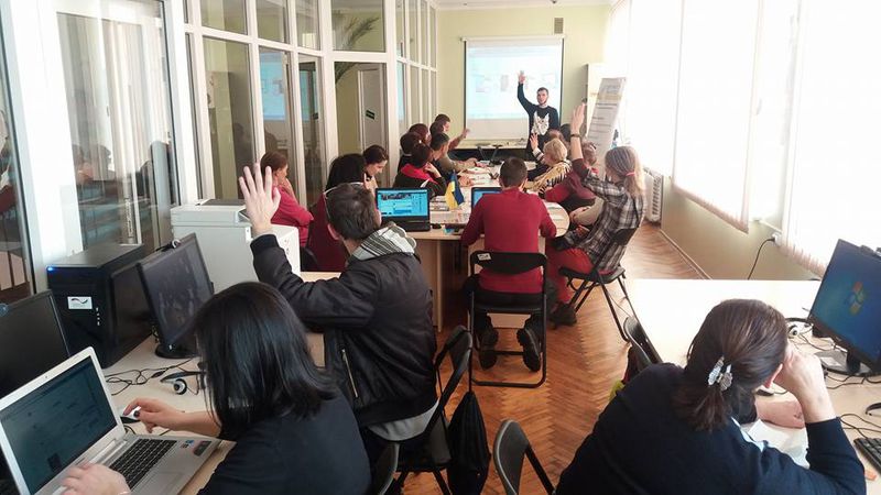 Безкоштовний коворкінг-центр у Запорізькій обласній бібліотеці відкриває простір  для співпраці 