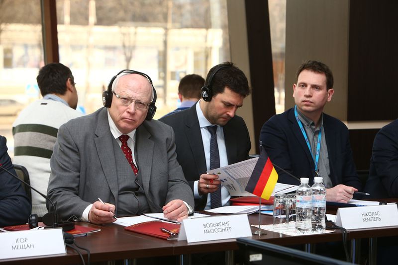 Розв’язання проблеми працевлаштування вимушених переселенців зацікавлені сторони шукають у діалозі