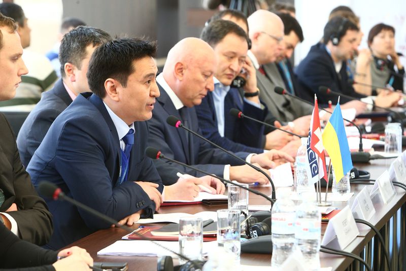 Розв’язання проблеми працевлаштування вимушених переселенців зацікавлені сторони шукають у діалозі