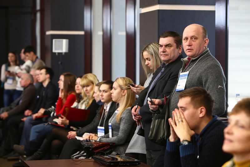 Розв’язання проблеми працевлаштування вимушених переселенців зацікавлені сторони шукають у діалозі