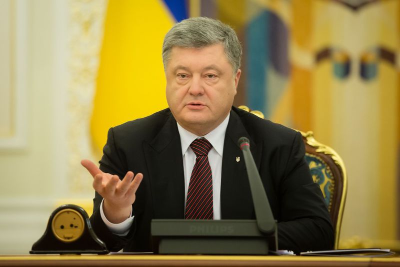 Учасники «блокади» на Сході своїми діями в першу чергу шкодять державі – Президент