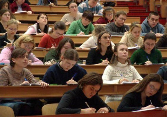 Кращим студентам призначено стипендію облдержадміністрації