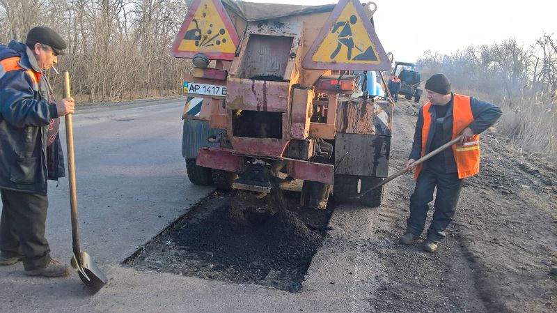 Після зими складено графік ремонту доріг у Запорізькій області
