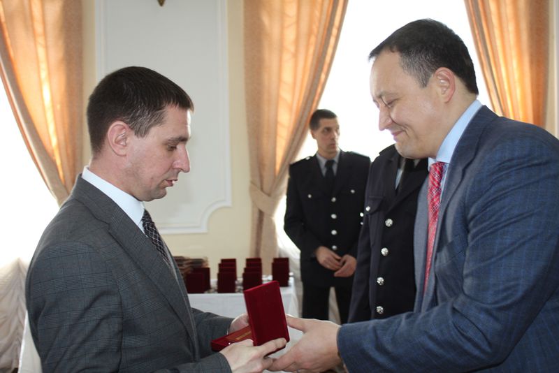 Голова облдержадміністрації Костянтин Бриль вручив відзнаки представникам Нацполіції Запорізької області