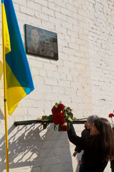 У Василівці відкрили меморіальну дошку герою-земляку