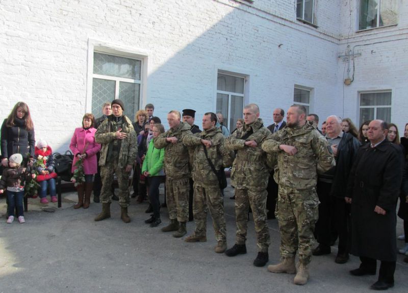 У Василівці відкрили меморіальну дошку герою-земляку