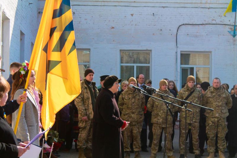 У Василівці відкрили меморіальну дошку герою-земляку