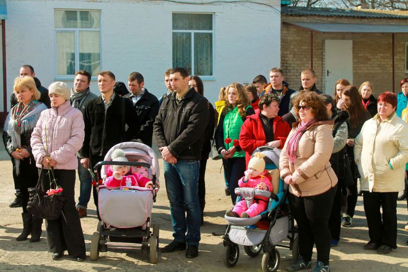 У Василівці відкрили меморіальну дошку герою-земляку