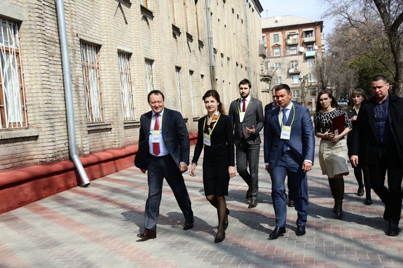 Марина Порошенко: «Запорізькі школярі зможуть отримати якісні та доступні знання, які відповідають вимогам часу»