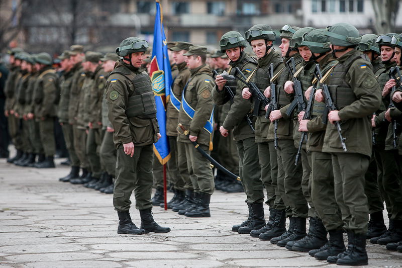 Гвардійці урочистим маршем відзначили своє професійне свято