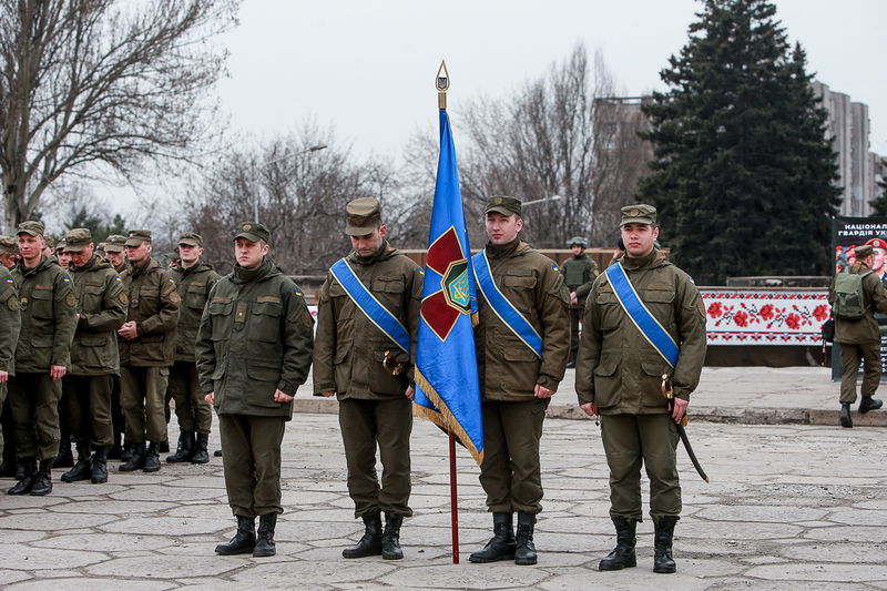 Гвардійці урочистим маршем відзначили своє професійне свято