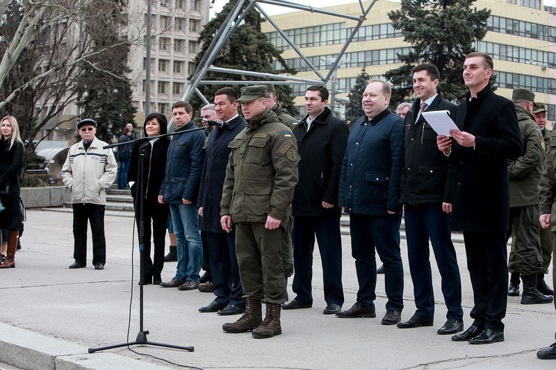 Гвардійці урочистим маршем відзначили своє професійне свято
