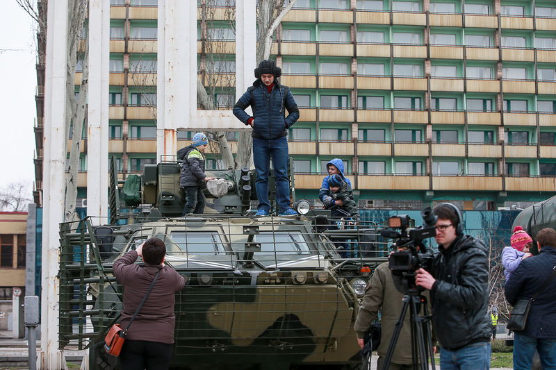 Гвардійці урочистим маршем відзначили своє професійне свято
