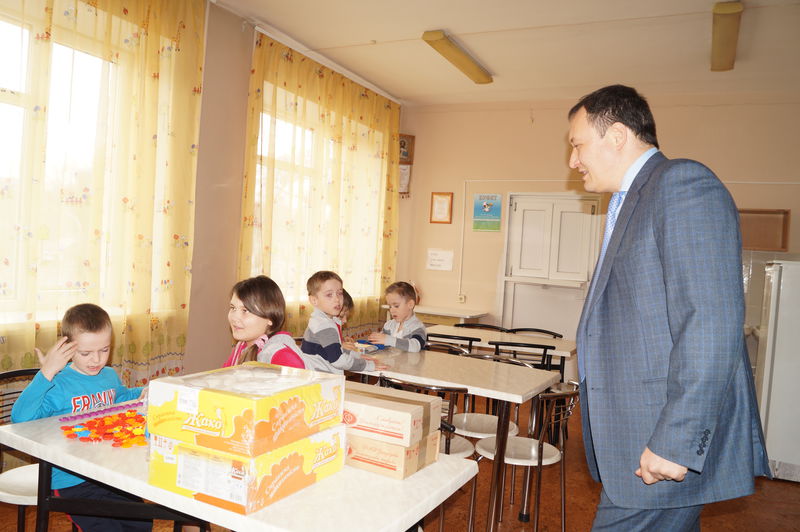 Перші четверо малюків із «сірої» зони Донбасу повернулися додому після призначення лікування в  Запоріжжі