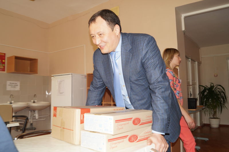 Перші четверо малюків із «сірої» зони Донбасу повернулися додому після призначення лікування в  Запоріжжі
