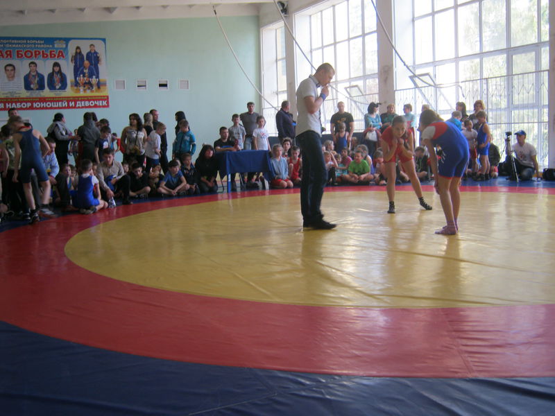 Обласний турнір з вільної боротьби серед юнаків та дівчат під гаслом «Від спорту для всіх до Олімпійських вершин»