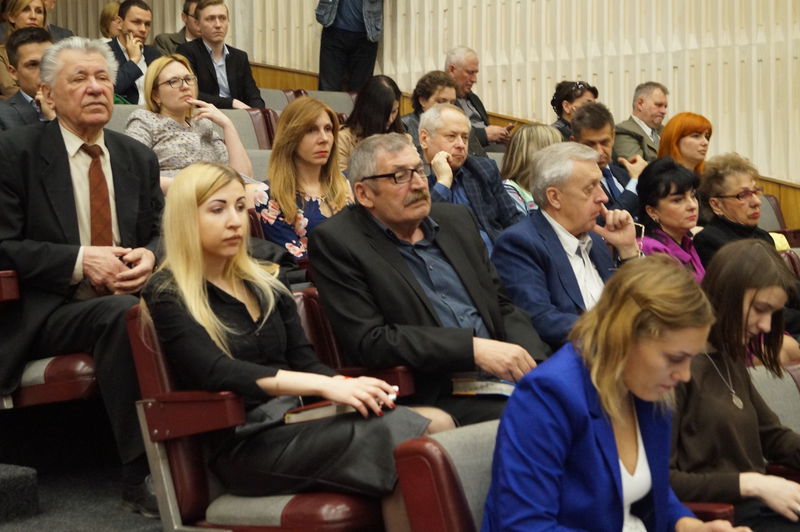 Цього року збільшено фінансування на ремонт доріг та будівництво автомагістралі через р. Дніпро