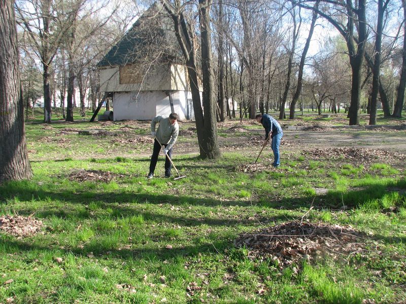 Запоріжці вийшли на перший у цьому році суботник