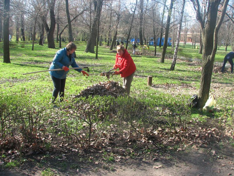 Запоріжці вийшли на перший у цьому році суботник