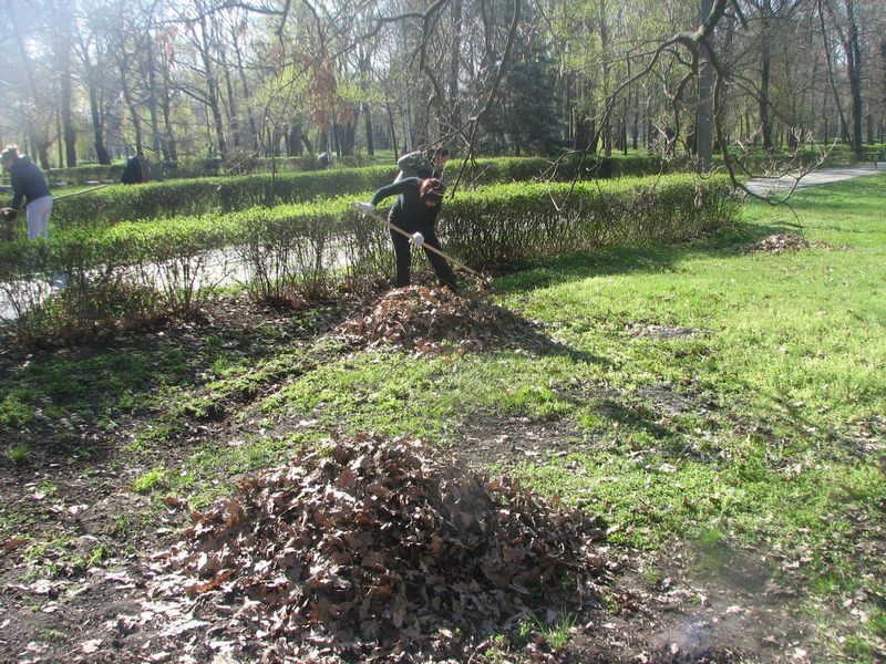 Запоріжці вийшли на перший у цьому році суботник