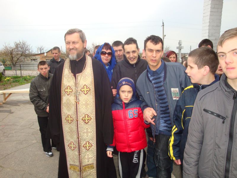 Великдень завітав як до похилих, так і до маленьких християн