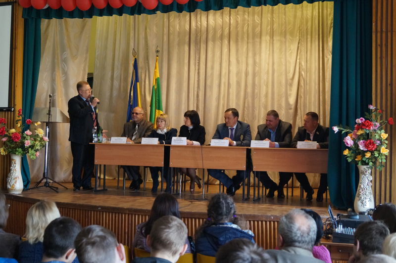 Оріхівські освітяни звернули увагу Костянтина Бриля на проблемні питання
