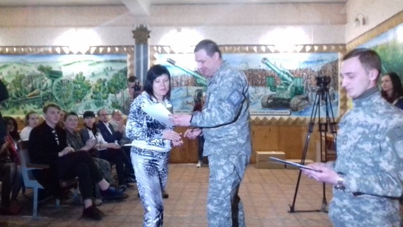 Солдатські матері отримали підтримку та подарунки від обласної влади