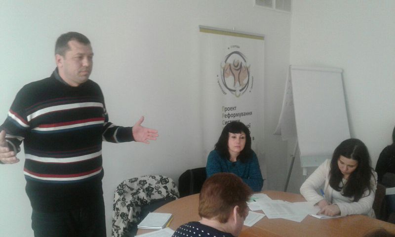 Соціальні працівники вчаться адаптувати дітей-сиріт до дорослого життя
