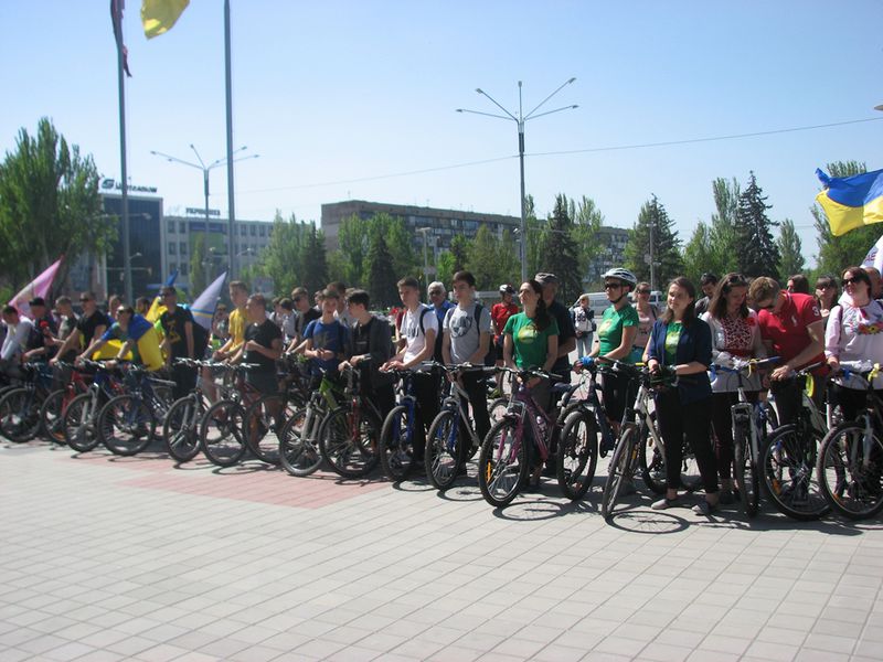 Велоестафета до Дня Перемоги об’єднала спортсменів, учнів та участників АТО