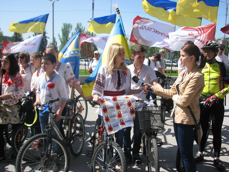 Велоестафета до Дня Перемоги об’єднала спортсменів, учнів та участників АТО