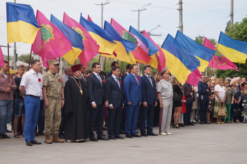 Запоріжці відзначають День пам’яті та примирення