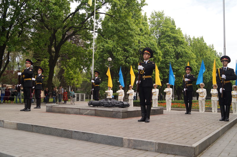 Запоріжці відзначають День пам’яті та примирення