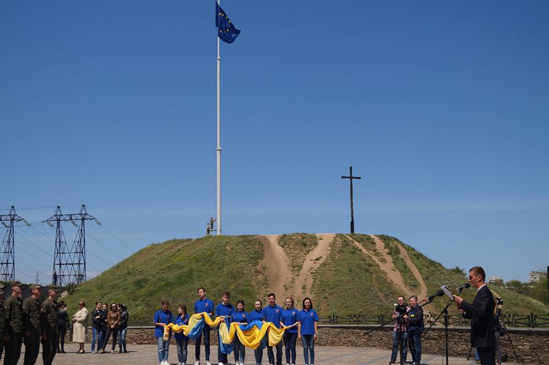Прапор Євросоюзу замайорів на найвищому флагштоці України