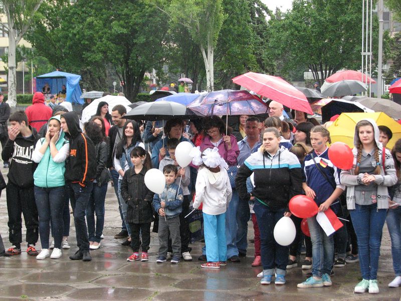 На День Європи запоріжці розгорнули великий прапор ЄС