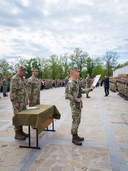 Військовослужбовці присягнули на вірність Україні