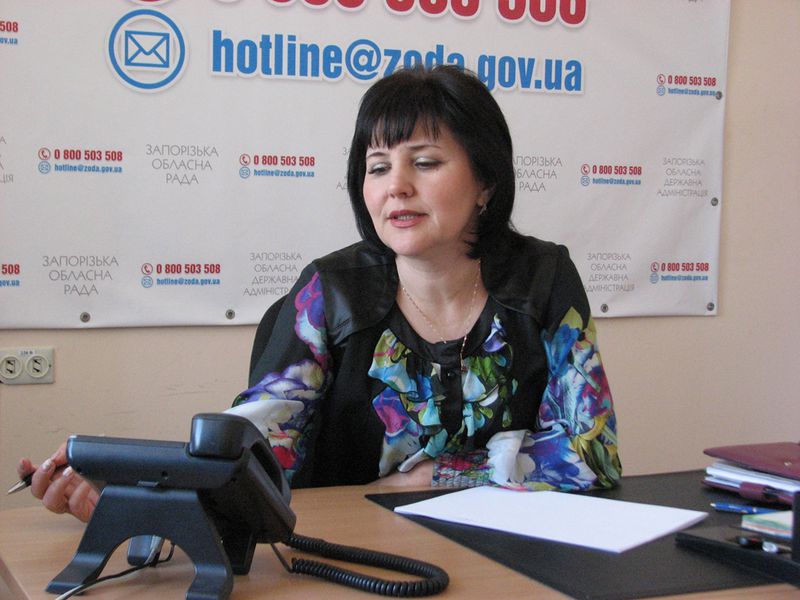 "Гаряча лінія" допомагає жителям віддалених районів донести свої проблеми до влади