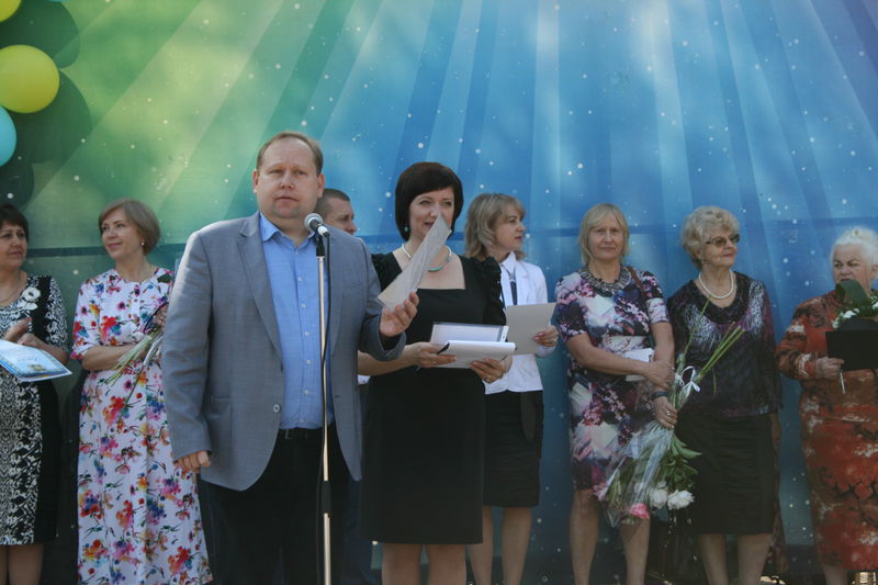 У запорізьких школах пролунав останній дзвоник