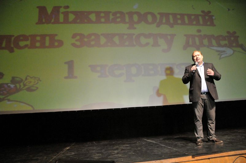 Для дітей відкрився святковий марафон