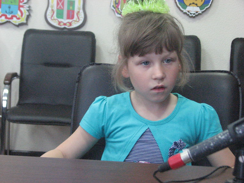 Діти-сироти рятують родини від самотності