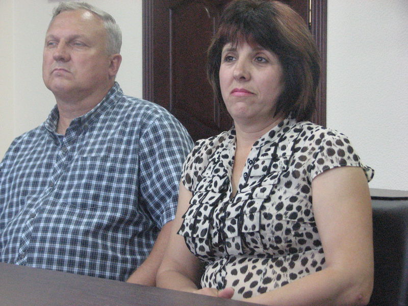 Діти-сироти рятують родини від самотності