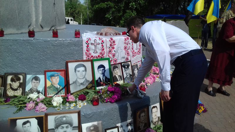 Пам'ять військовослужбовців, які загинули в  мирний час, вшанували в Запоріжжі