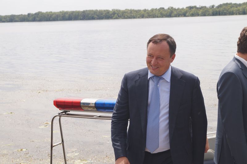 Міністр внутрішніх справ Арсен Аваков вручив запорізьким поліцейським автомобілі «Mitsubishi Outlander PHEV»