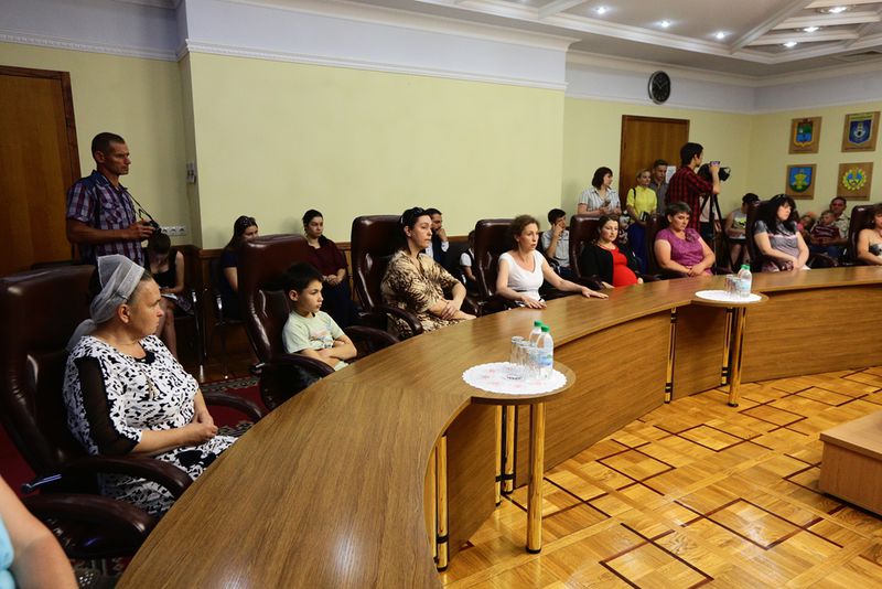 Поповнилися лави жінок, яким присвоєно почесне звання  «Мати-героїня»