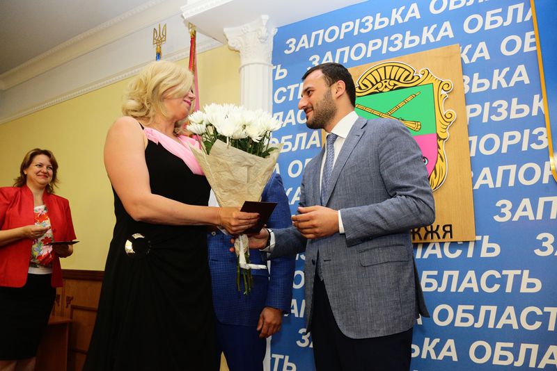 Поповнилися лави жінок, яким присвоєно почесне звання  «Мати-героїня»