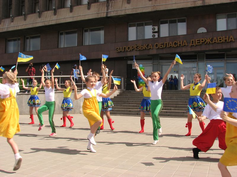 Запоріжці долучились до святкування старту безвізового режиму з ЄС