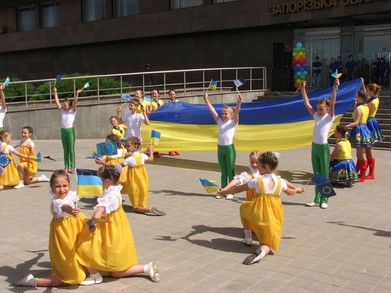 Запоріжці долучились до святкування старту безвізового режиму з ЄС