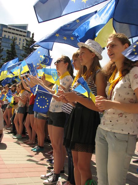 Запоріжці долучились до святкування старту безвізового режиму з ЄС