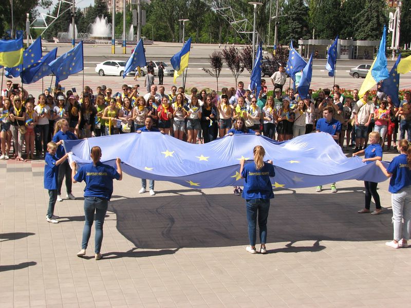 Запоріжці долучились до святкування старту безвізового режиму з ЄС