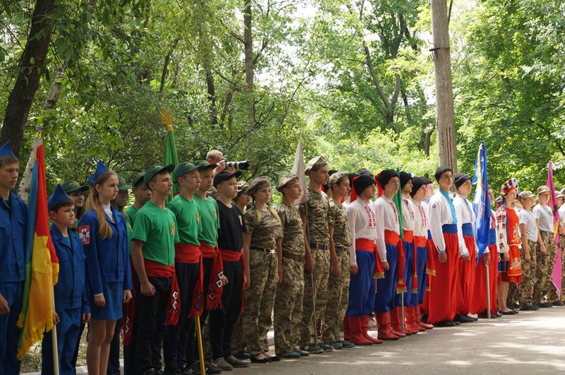 Переможці військово-патріотичної спортивної гри «Сокіл» («Джура») отримали нагороди влади