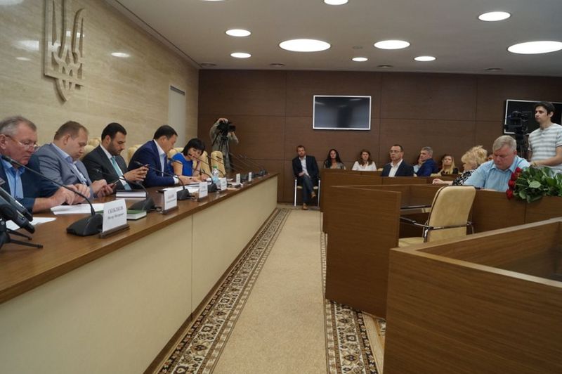 Майже половину боргів із зарплатні ліквідовано за сприяння облдержадміністрації